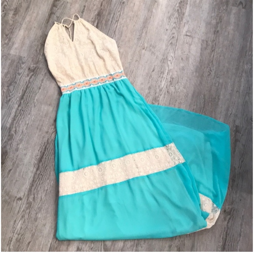 Flying Tomato Boho Cream & Teal Embroidered Halter Maxi Dress Size Medium
